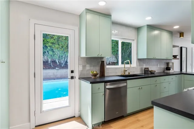 $1,399,000 | 1719 Pescadores Avenue, San Pedro, CA 90732