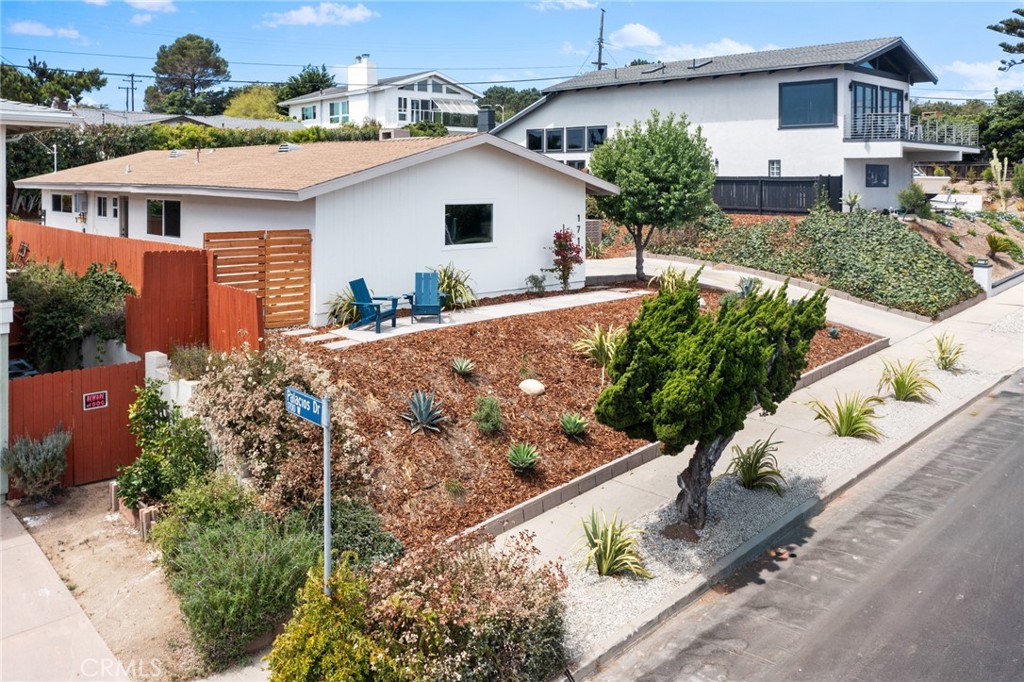 1719 Pescadores Avenue San Pedro, CA 90732 - Photo 2 of 43