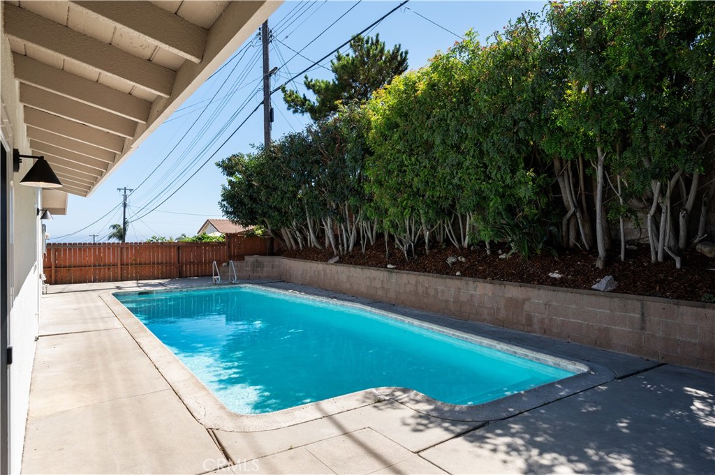 1719 Pescadores Avenue San Pedro, CA 90732 - Photo 4 of 43