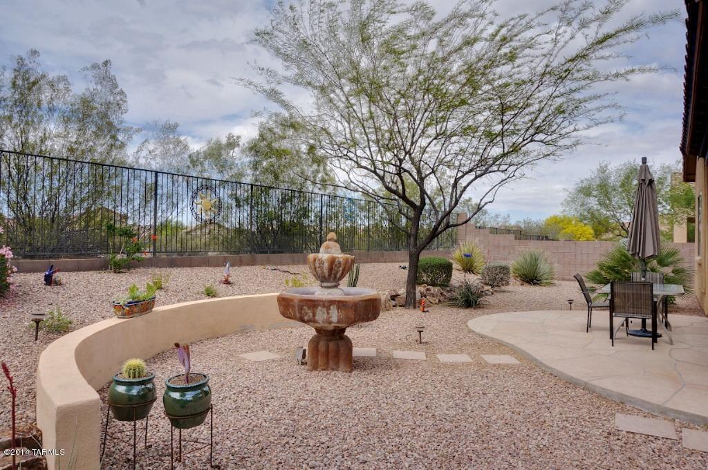 7899 North Rondure Loop Tucson, AZ 85743 - Photo 4 of 21 Gallery Image 4