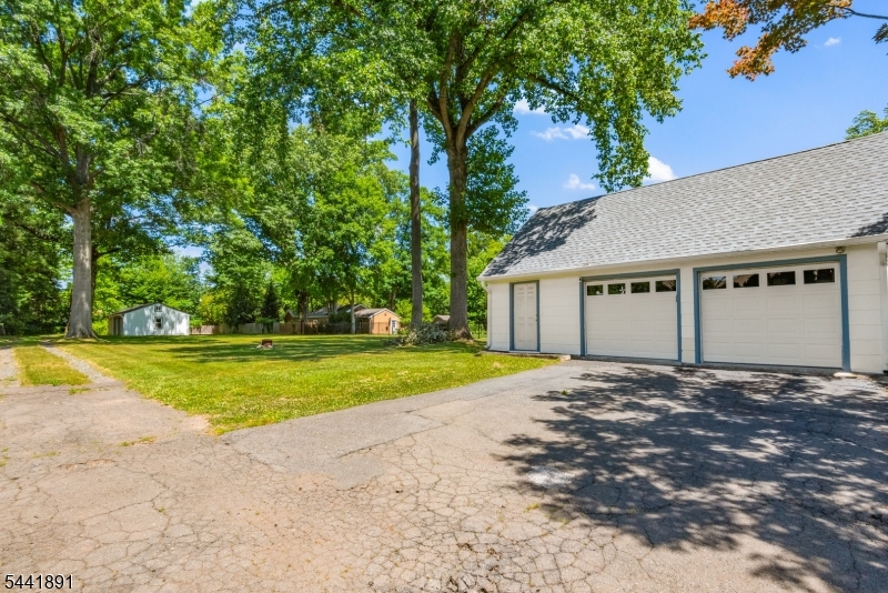 240 Summit Road Mountainside, NJ 07092 - Photo 25 of 33