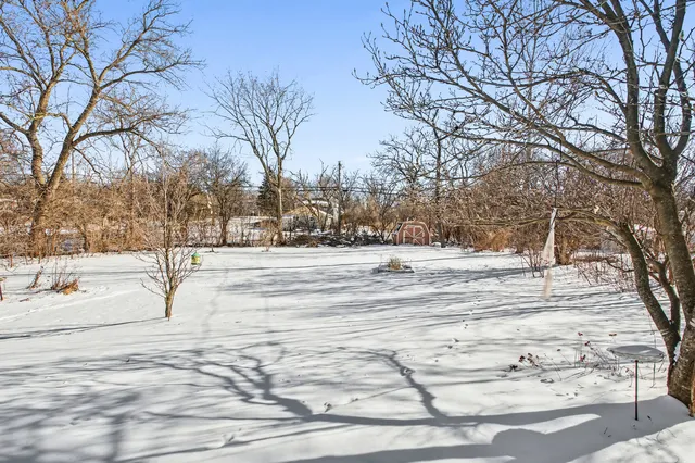 $425,000 | 5611 Washington Street, Downers Grove, IL 60516