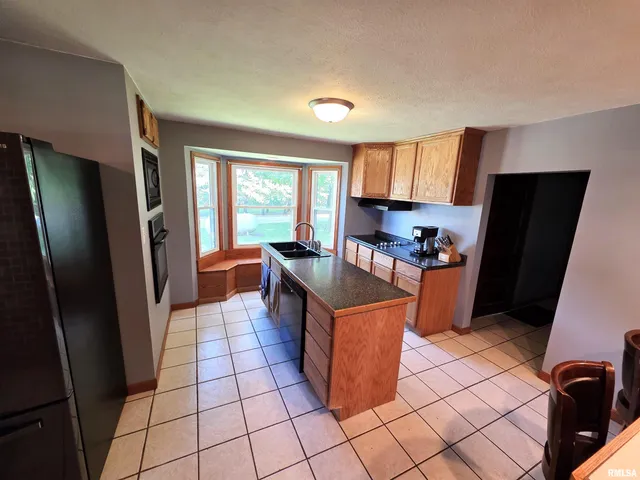 $338,000 | 2403 Virden Avenue, Virden, IL 62690