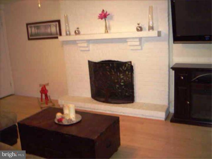 46 Schoolhouse Road Southampton, PA 18966 - Photo 9 of 25 Family Room