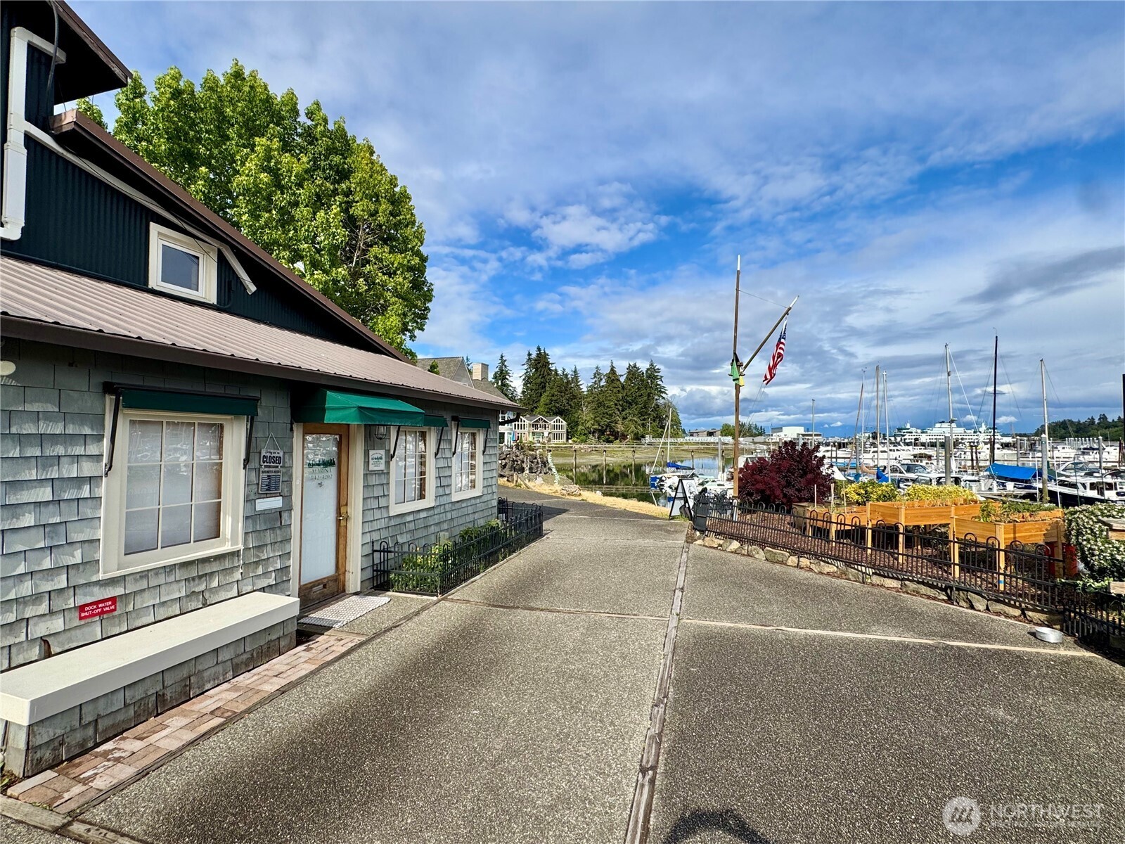 141 Parfitt Way Southwest, Unit A6 Bainbridge Island, WA 98110 - Photo 6 of 31