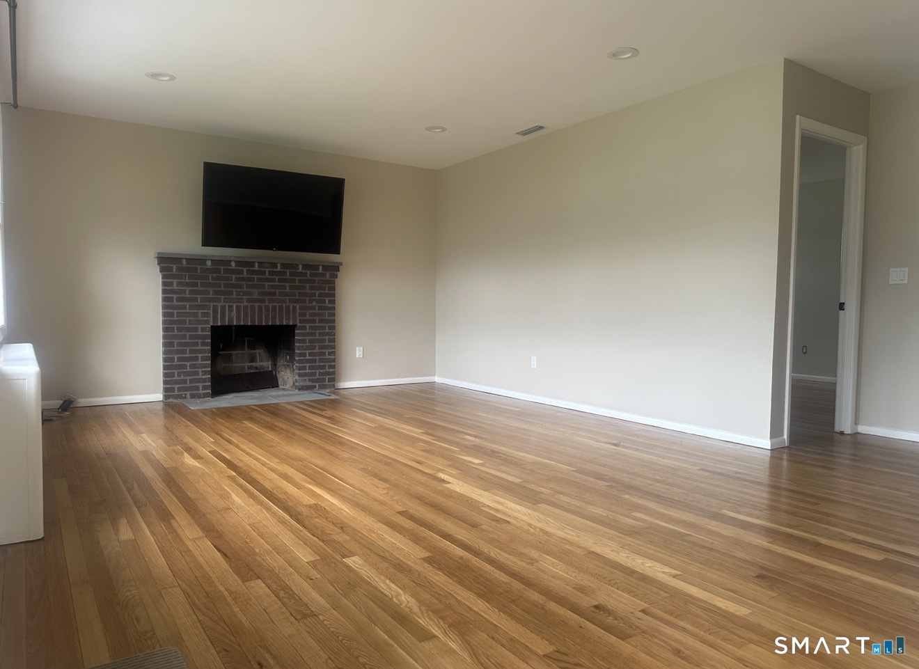 166 Bunce Road Wethersfield, CT 06109 - Photo 7 of 16