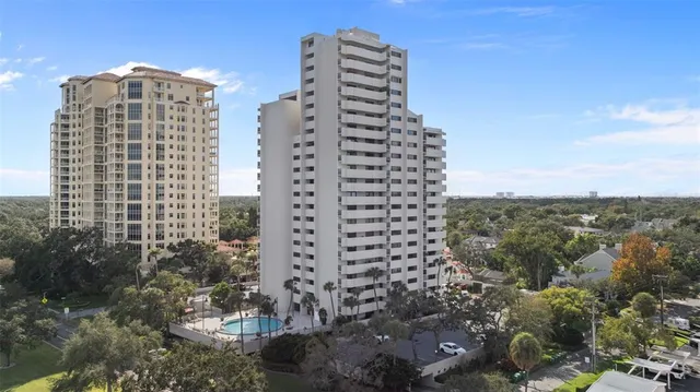 $599,000 | 4141 Bayshore Boulevard, Unit 1702, Tampa, FL 33611
