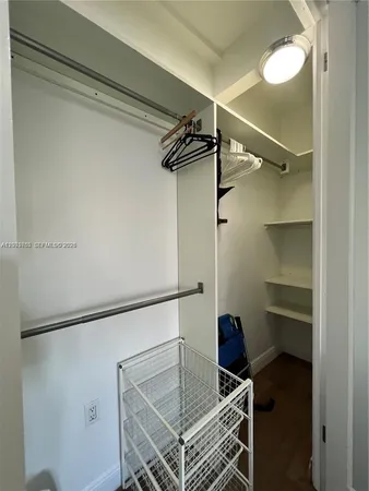 $1,900 | 439 15th Street, Unit 12, Miami Beach, FL 33139