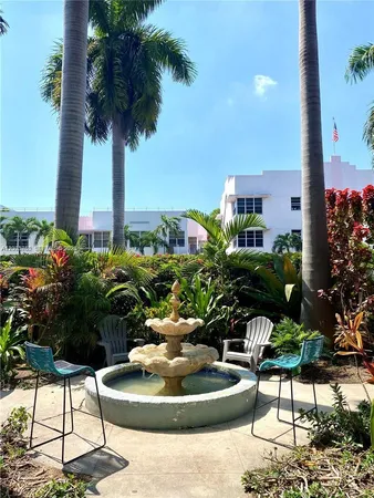 $1,900 | 439 15th Street, Unit 12, Miami Beach, FL 33139