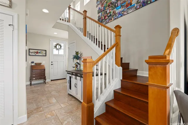 a view of entryway and hall