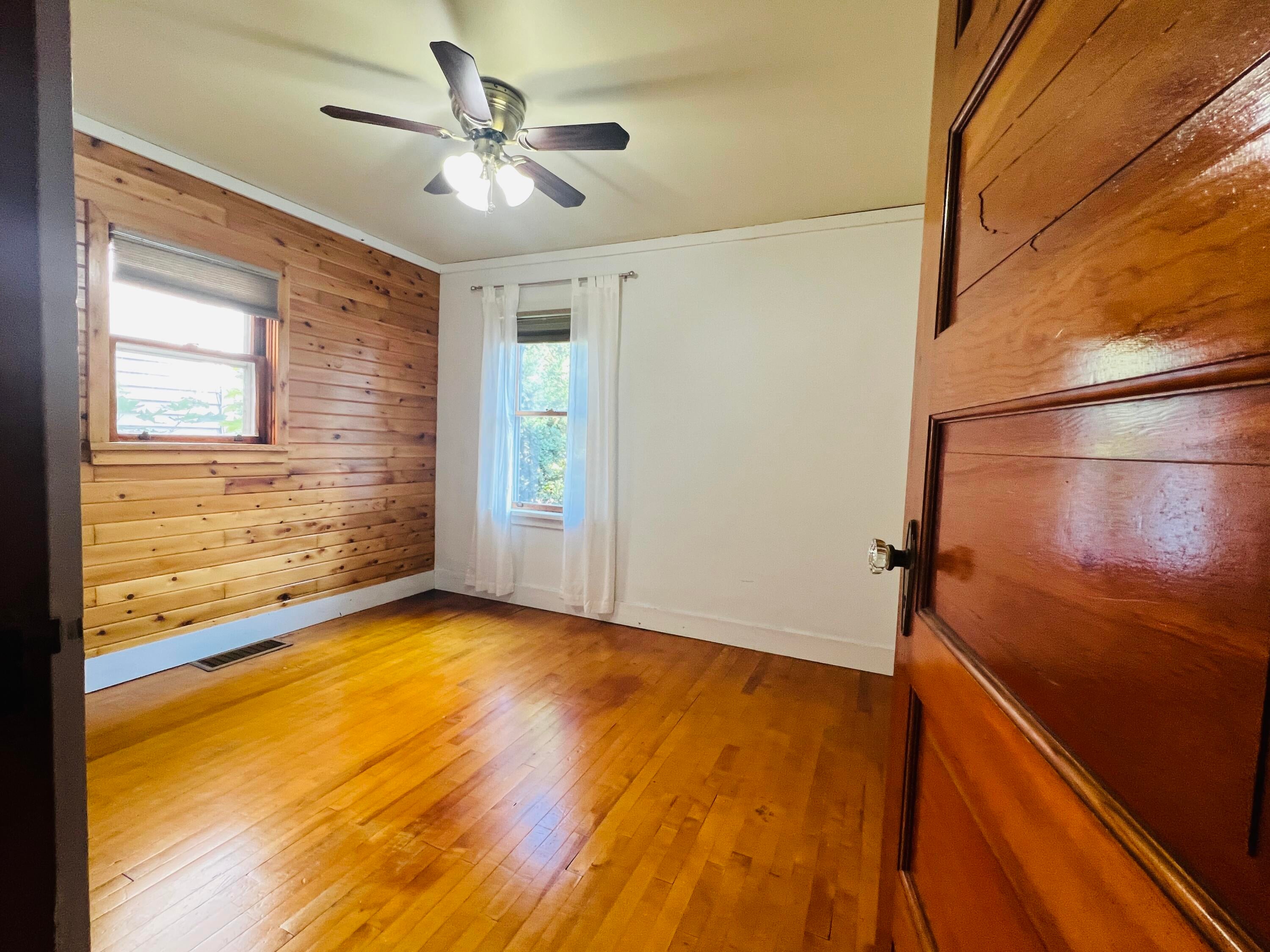 239 Ridge Street Sault Ste. Marie, MI 49783 - Photo 17 of 36 Gallery Image 17