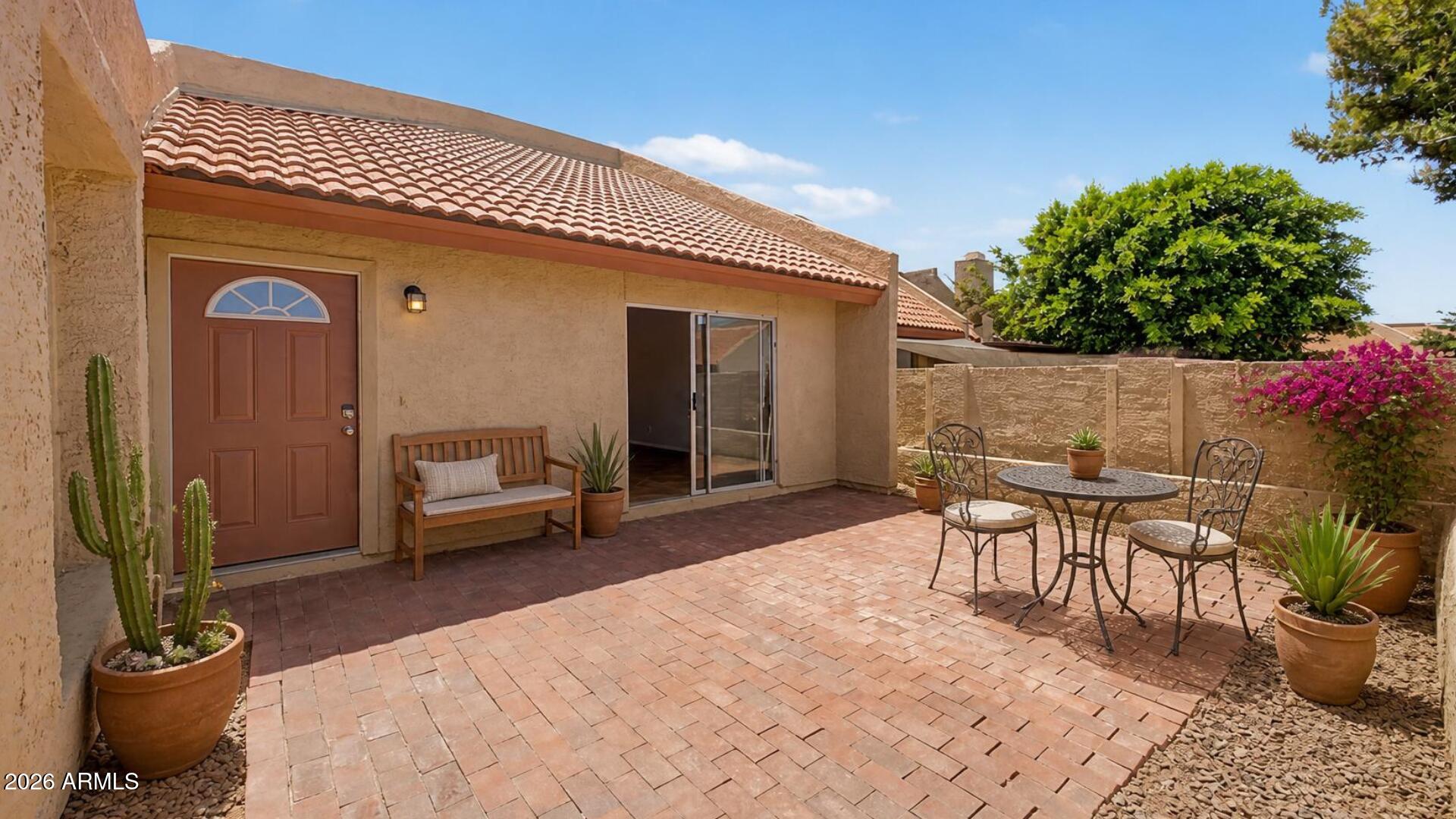 4122 West Calavar Road Phoenix, AZ 85053 - Photo 3 of 25