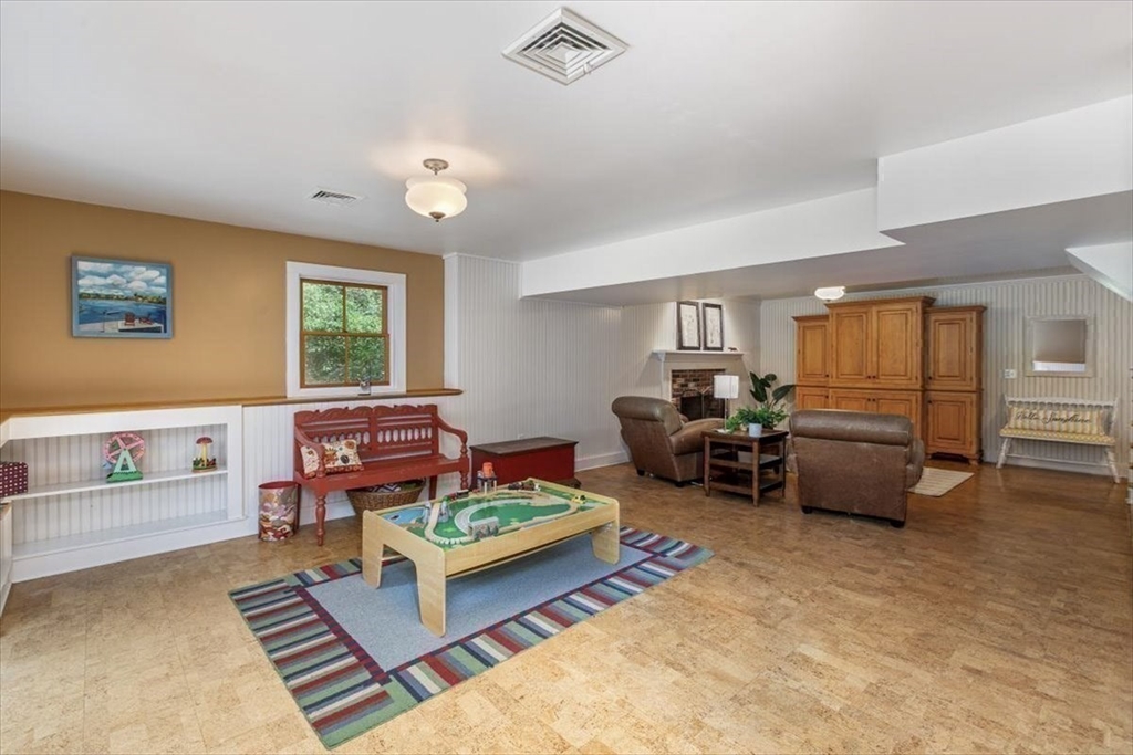 81 Tahattawan Road Littleton, MA 01460 - Photo 31 of 41 Gallery Image 31