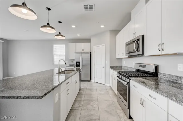 $2,600 | 2944 Aragon Ter Way, Henderson, NV 89044