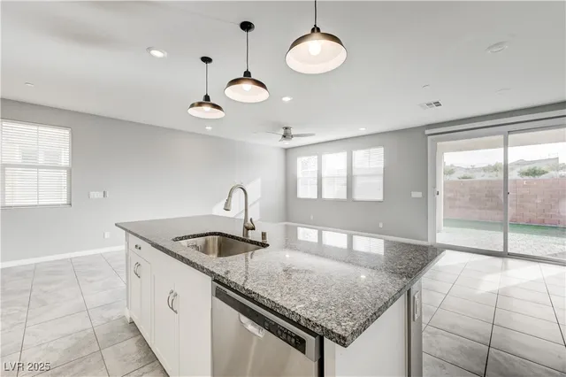 $2,600 | 2944 Aragon Ter Way, Henderson, NV 89044