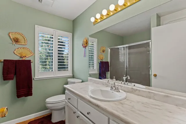 a view of a entrance gate of the house