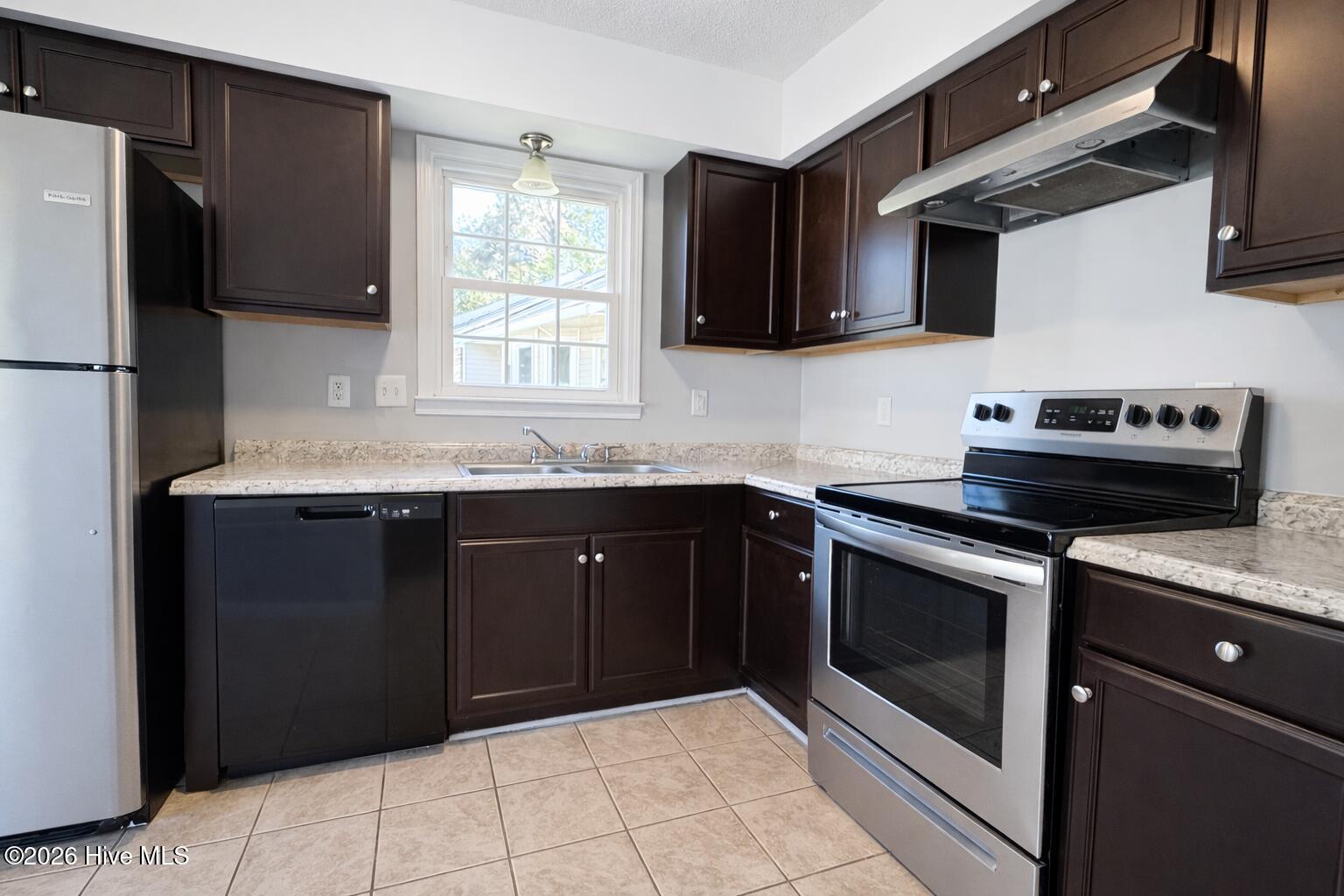 1941 Rolling Ridge Drive Midway Park, NC 28544 - Photo 4 of 14 kitchen