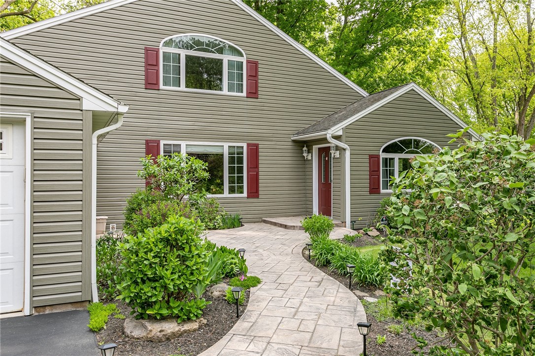 598 Marsh Road Pittsford, NY 14534 - Photo 3 of 41