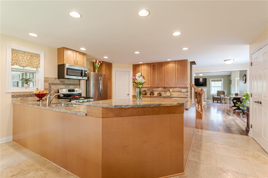 598 Marsh Road Pittsford, NY 14534 - Photo 10 of 41