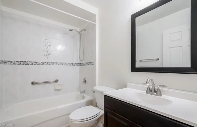 $525,000 | 4934-4932 Viceroy Court, Unit 12, Cape Coral, FL 33904