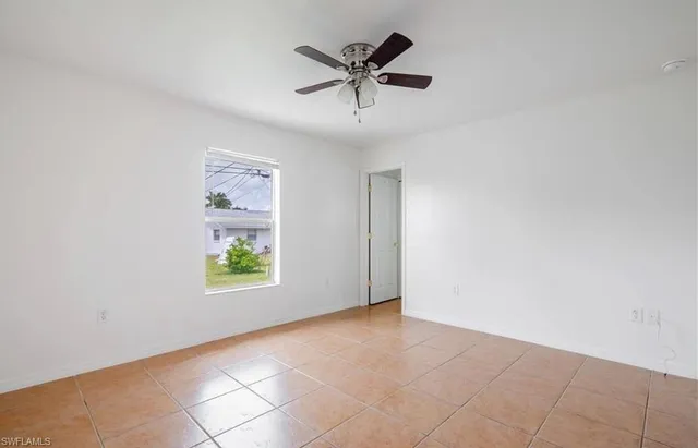 $525,000 | 4934-4932 Viceroy Court, Unit 12, Cape Coral, FL 33904