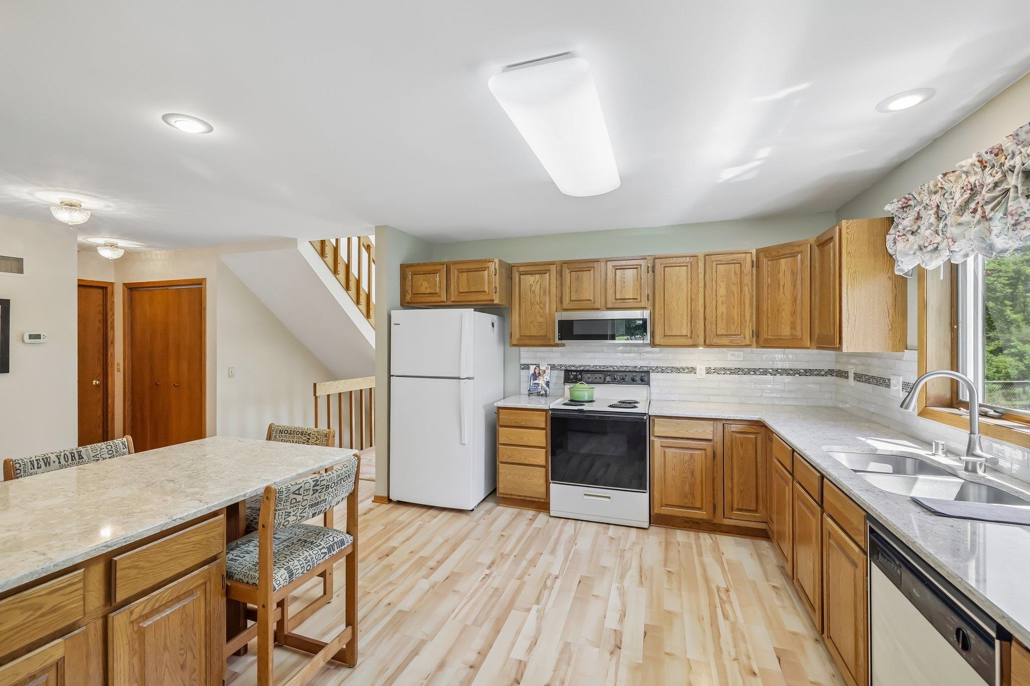 7100 Spring Hill Drive Middleton, WI 53562 - Photo 15 of 57