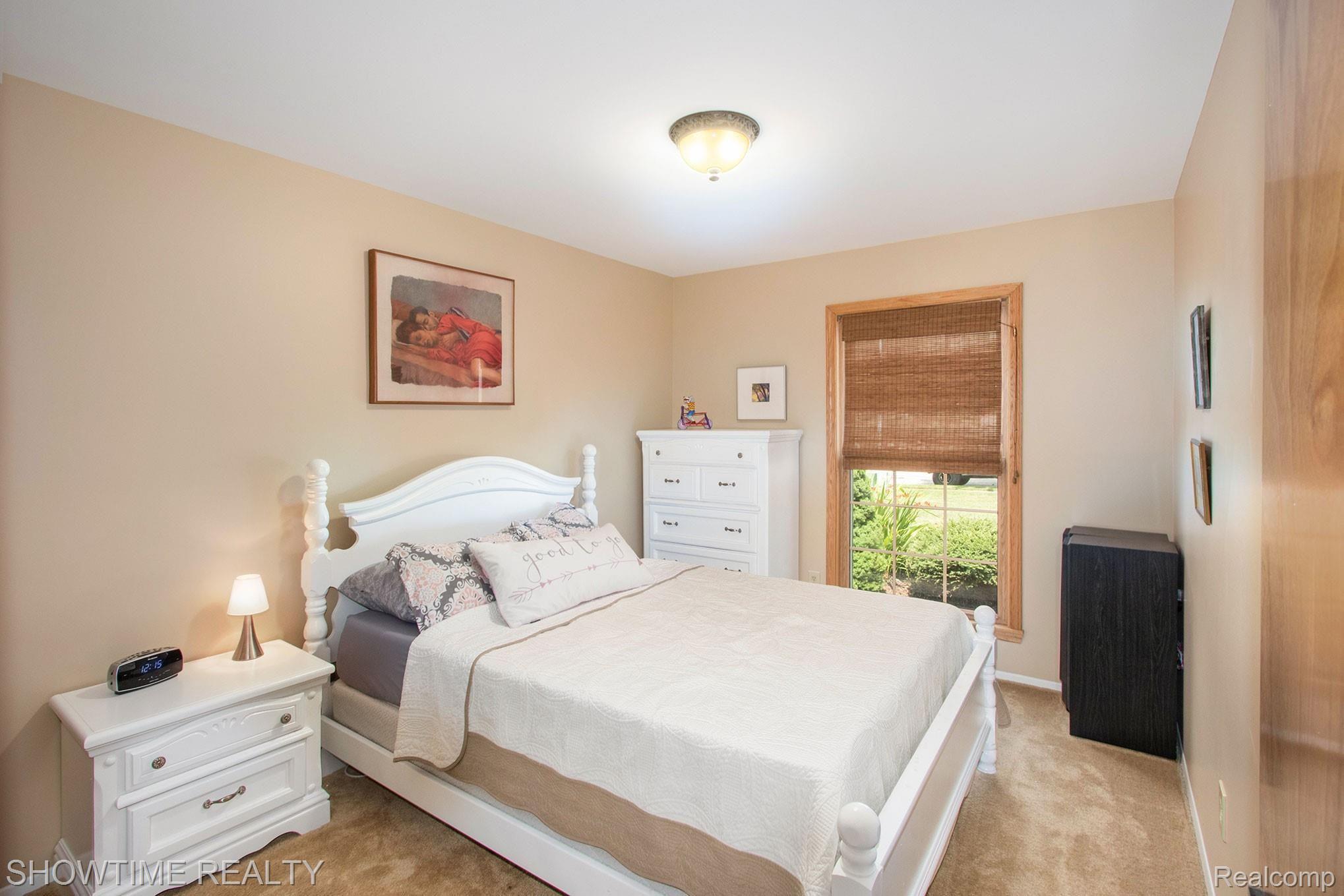 653 Glenwyth Road Brighton, MI 48116 - Photo 17 of 23 CU8A2366.jpg