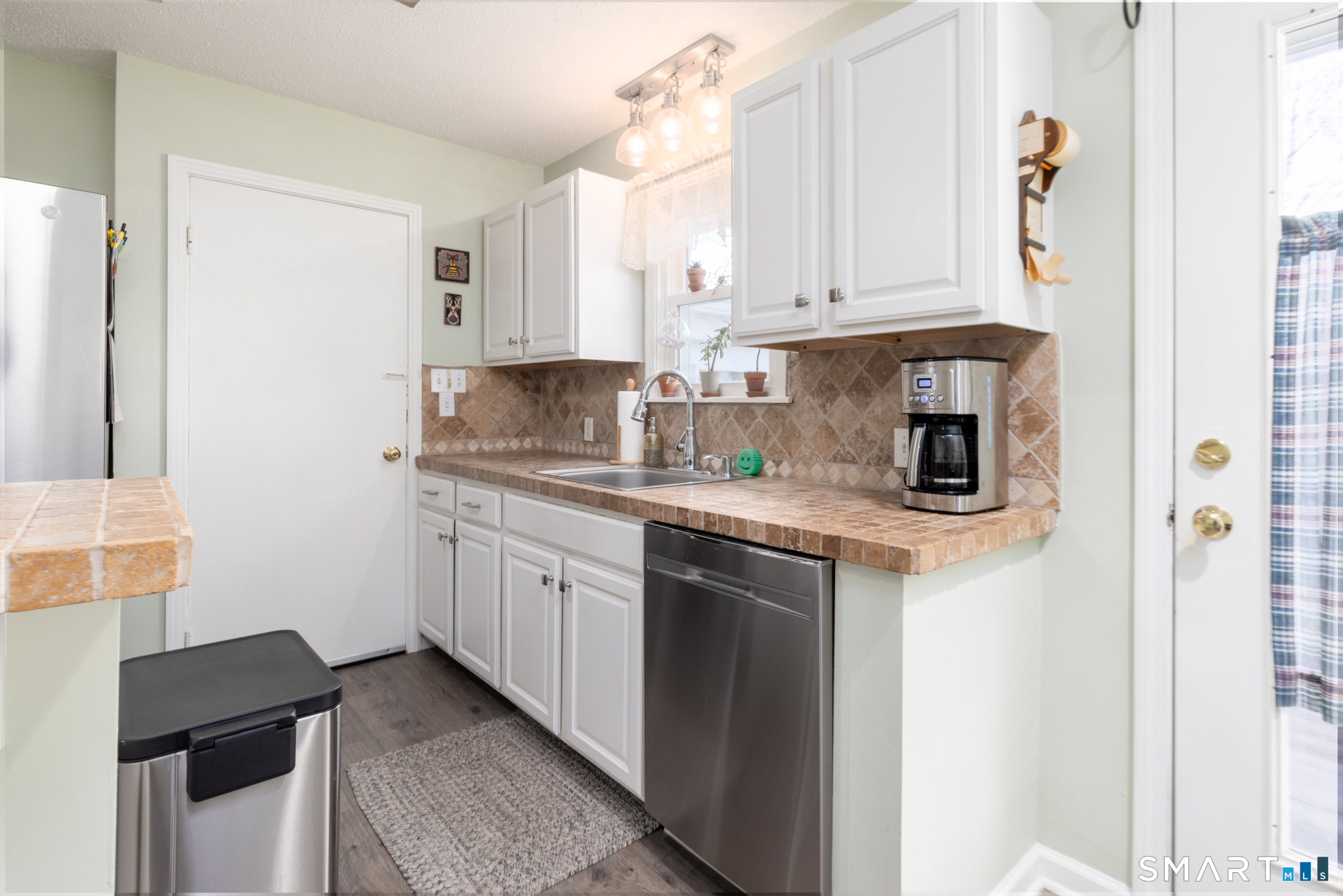 7 Brookdale Road Meriden, CT 06450 - Photo 9 of 27