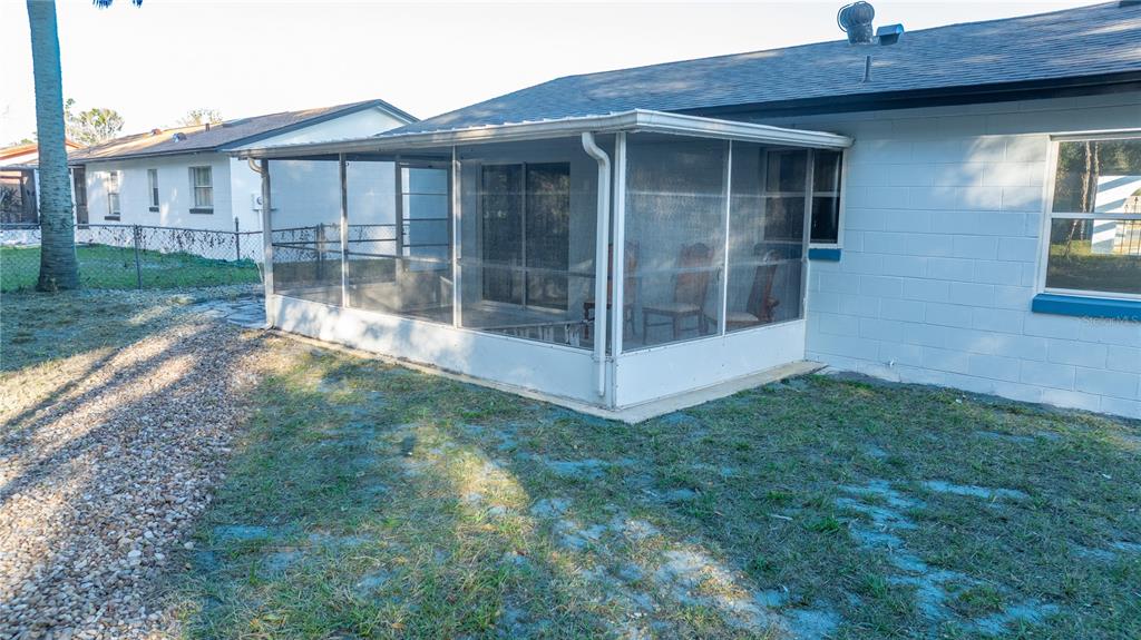 4612 Chateau Road Orlando, FL 32808 - Photo 10 of 25