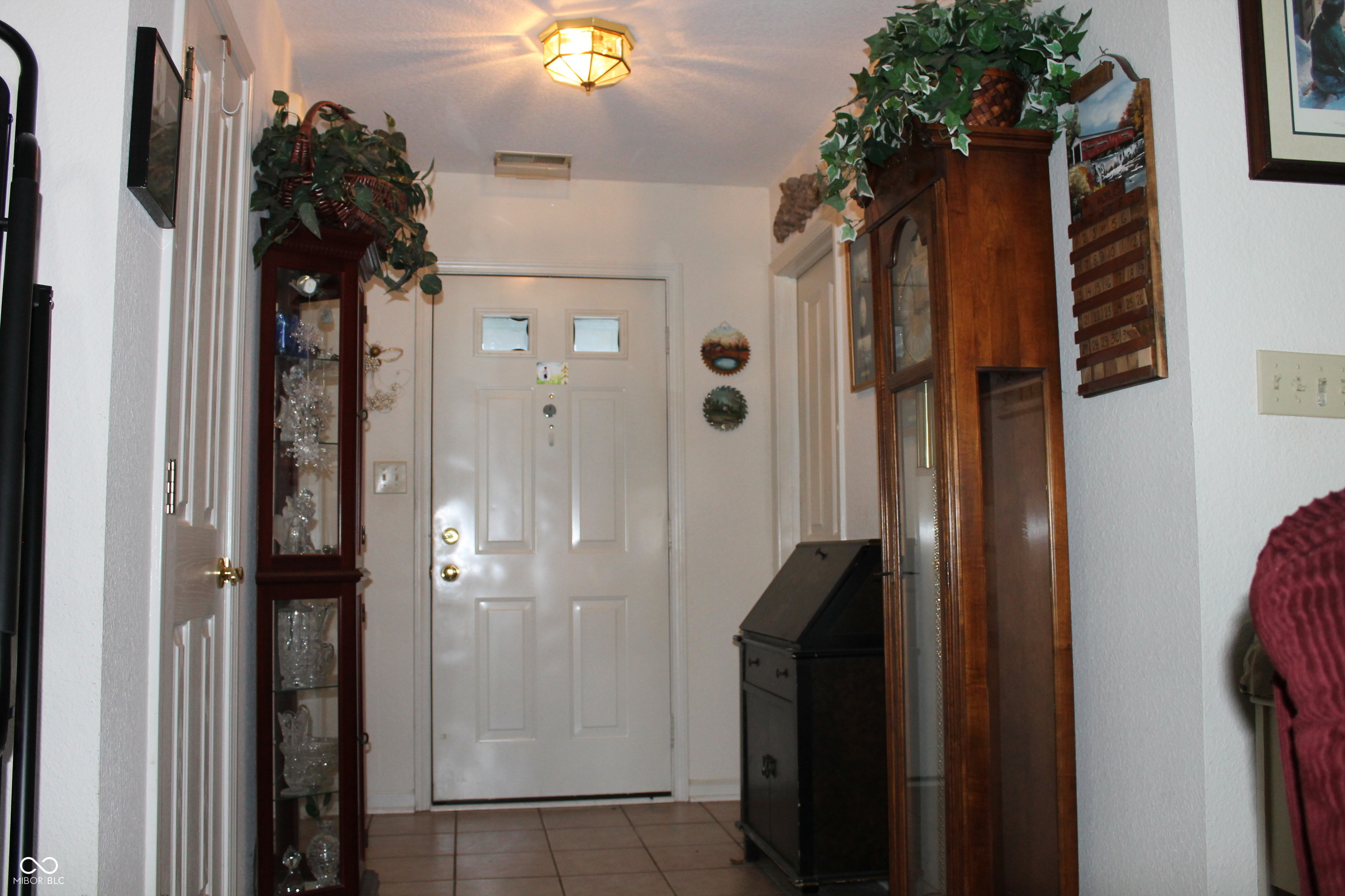 327 Brooks Bend Brownsburg, IN 46112 - Photo 2 of 20