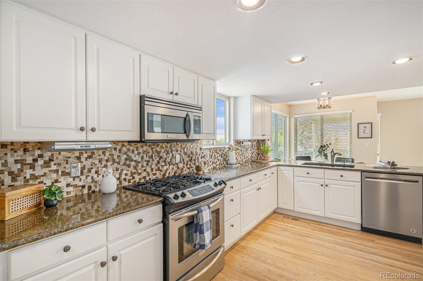 9921 South Spring Hill Place Highlands Ranch, CO 80129 - Photo 13 of 44