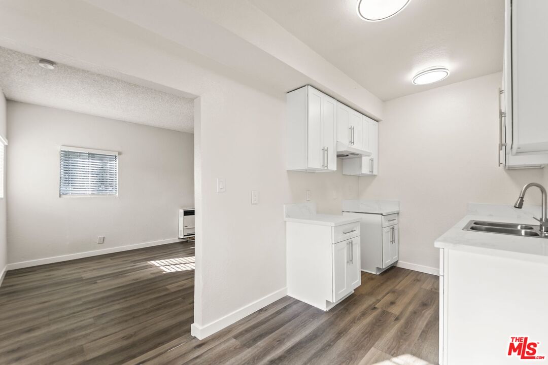 110 East Cedar Street Compton, CA 90220 - Photo 13 of 19