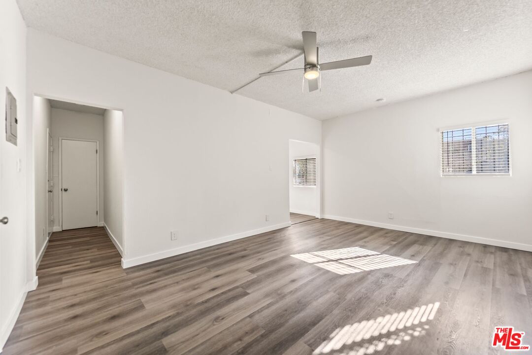 110 East Cedar Street Compton, CA 90220 - Photo 18 of 19