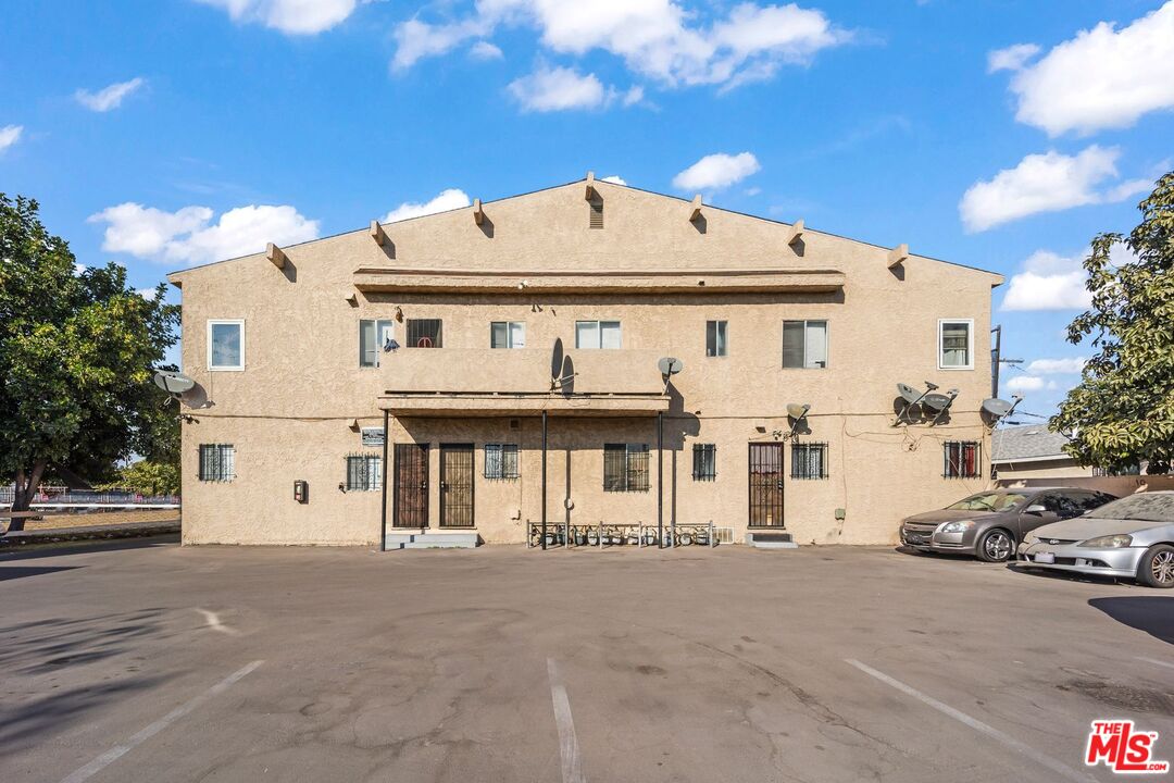 110 East Cedar Street Compton, CA 90220 - Photo 6 of 19