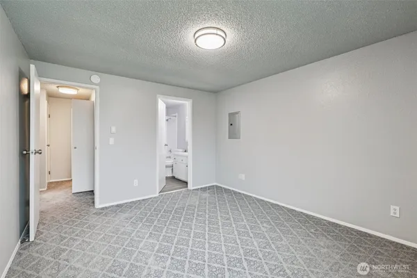 $300,000 | 115 McKean Court, Unit D, Enumclaw, WA 98022