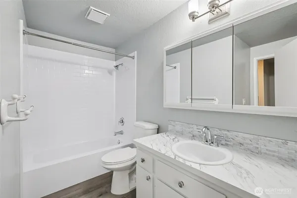 $300,000 | 115 McKean Court, Unit D, Enumclaw, WA 98022