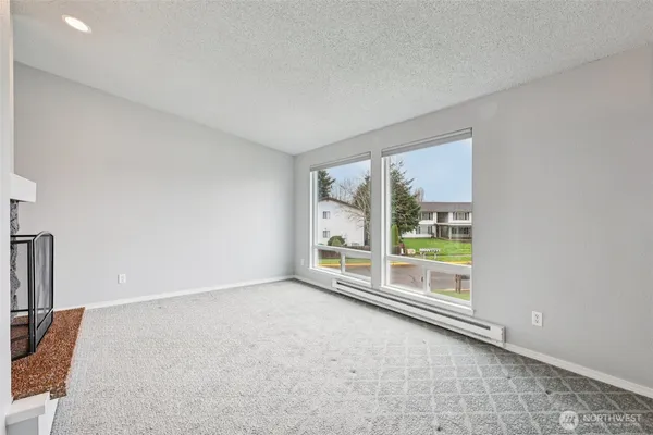 $300,000 | 115 McKean Court, Unit D, Enumclaw, WA 98022