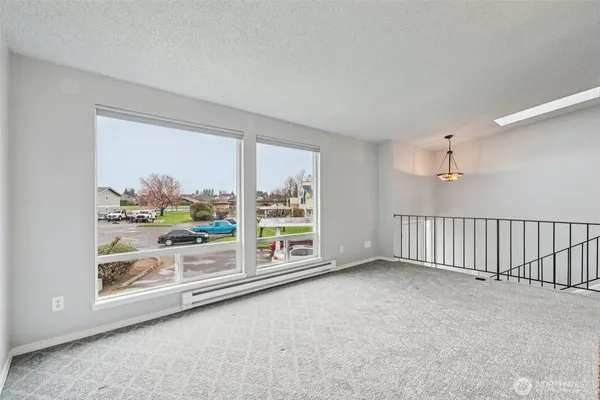 $300,000 | 115 McKean Court, Unit D, Enumclaw, WA 98022