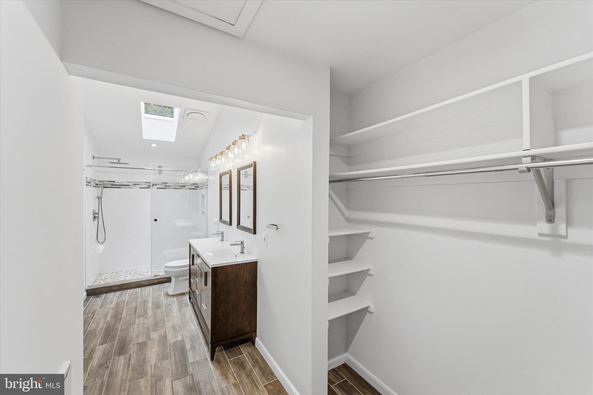 1431 Newport Springs Reston, VA 20194 - Photo 14 of 33 Owners bathroom with dressing area