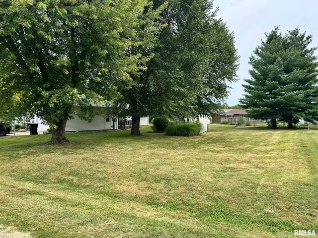 $132,500 | 13 Melrose Lane, Lewistown, IL 61542