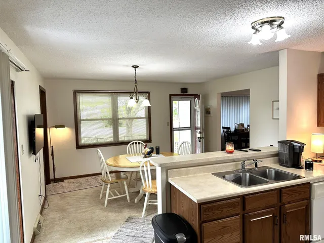 $132,500 | 13 Melrose Lane, Lewistown, IL 61542