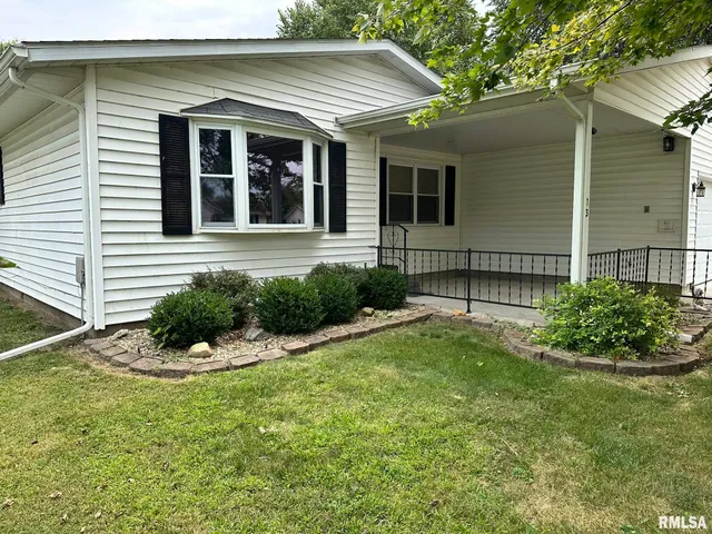 $132,500 | 13 Melrose Lane, Lewistown, IL 61542