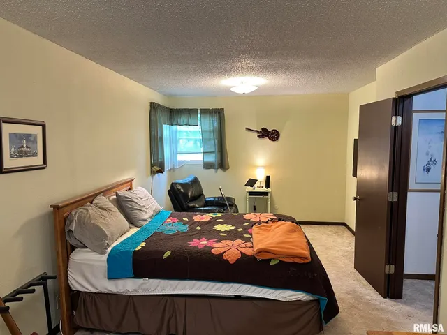 $132,500 | 13 Melrose Lane, Lewistown, IL 61542