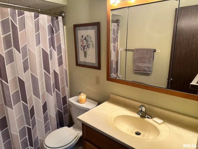 $132,500 | 13 Melrose Lane, Lewistown, IL 61542