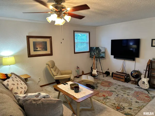 $132,500 | 13 Melrose Lane, Lewistown, IL 61542