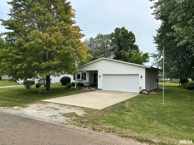 $132,500 | 13 Melrose Lane, Lewistown, IL 61542