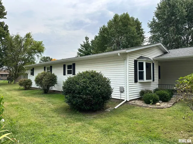 $132,500 | 13 Melrose Lane, Lewistown, IL 61542