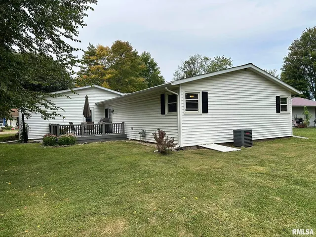 $132,500 | 13 Melrose Lane, Lewistown, IL 61542