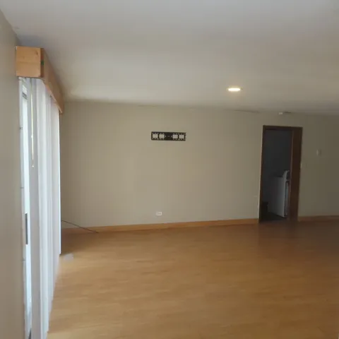 $225,750 | 1305 Wakeby Lane, Unit 1305, Schaumburg, IL 60193