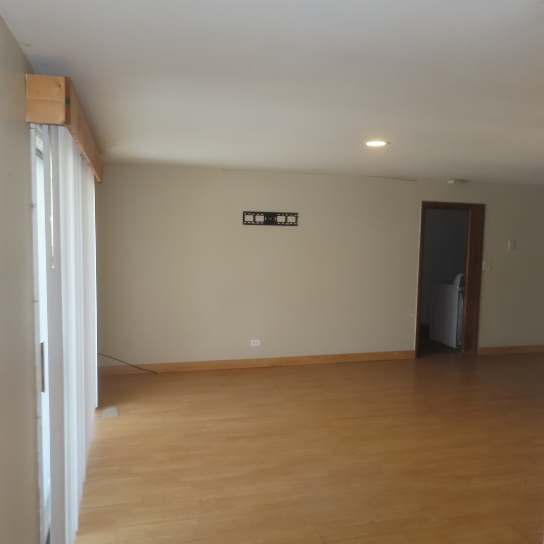 1305 Wakeby Lane, Unit 1305 Schaumburg, IL 60193 - Photo 4 of 19